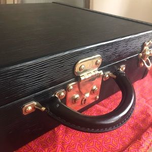 Louis Vuitton Presidente Briefcase in Epi Noir